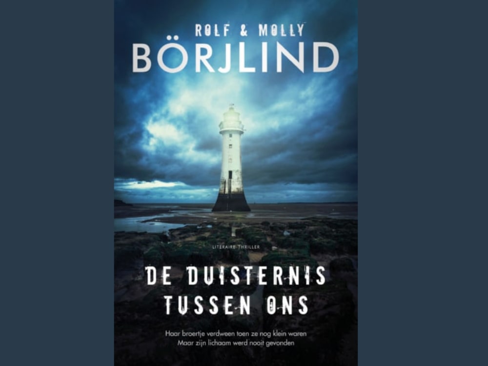 Boekentip: De duisternis tussen ons